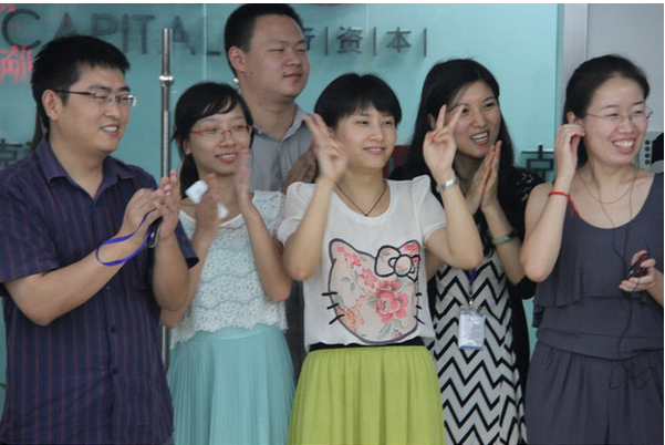 “乒臨城下”；孰與爭(zhēng)鋒