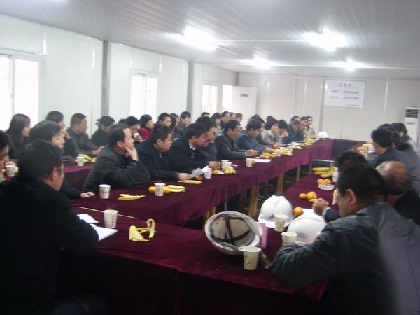 南京棲霞區(qū)馬群街道辦到我公司進(jìn)行了考察，開(kāi)展了有關(guān)科學(xué)發(fā)展觀(guān)的研討會(huì)